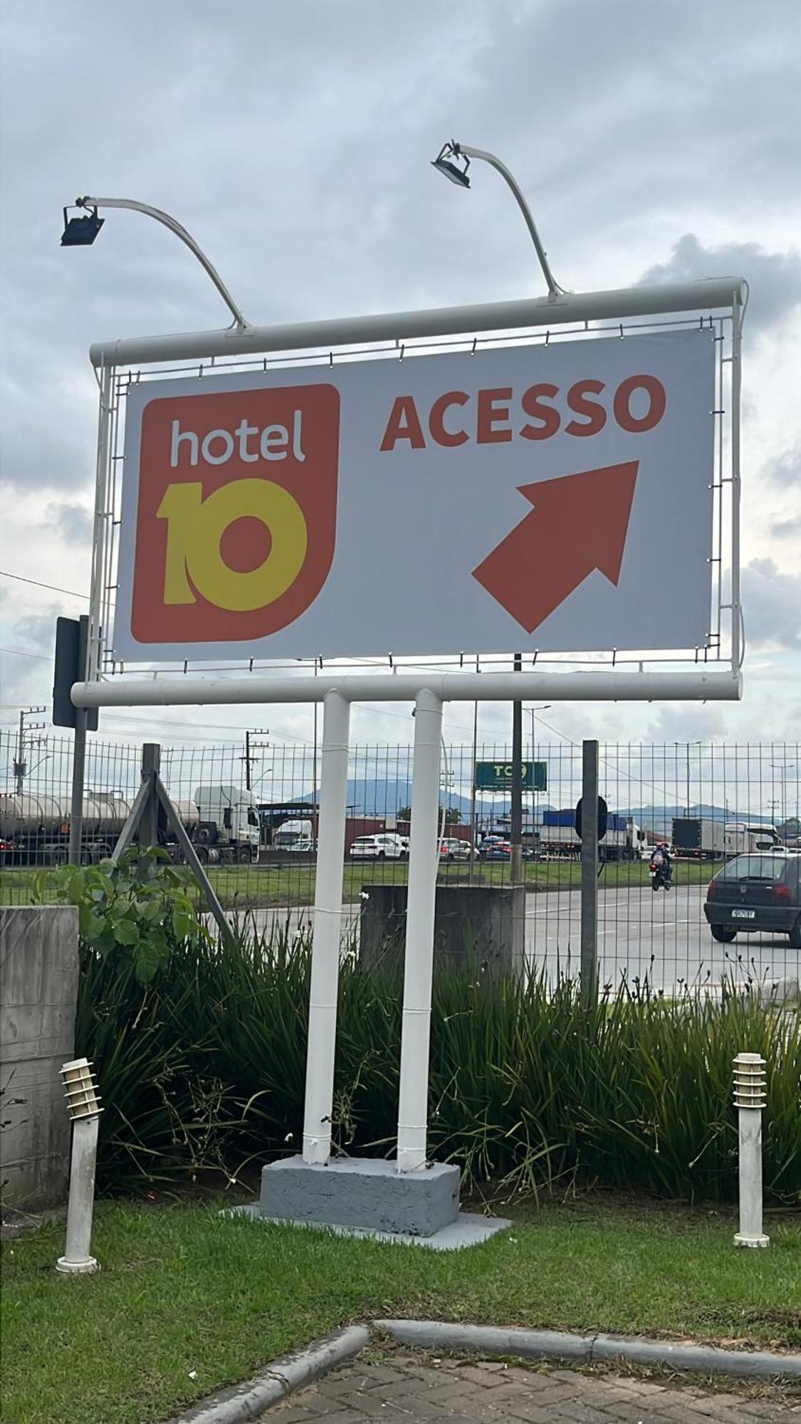 伊塔耶埃/纳维根特斯十号酒店 Itajaí 外观 照片